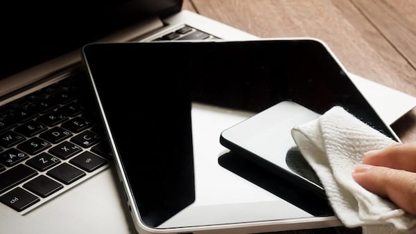 12 Products That’ll Help Keep Your Screens, Keyboard, and Everything Else On Your Desk Clean