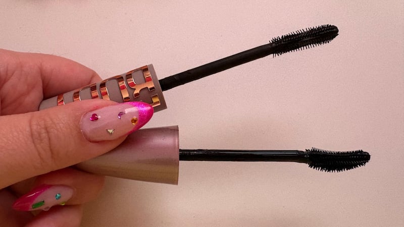 a comparison of the mascara wands