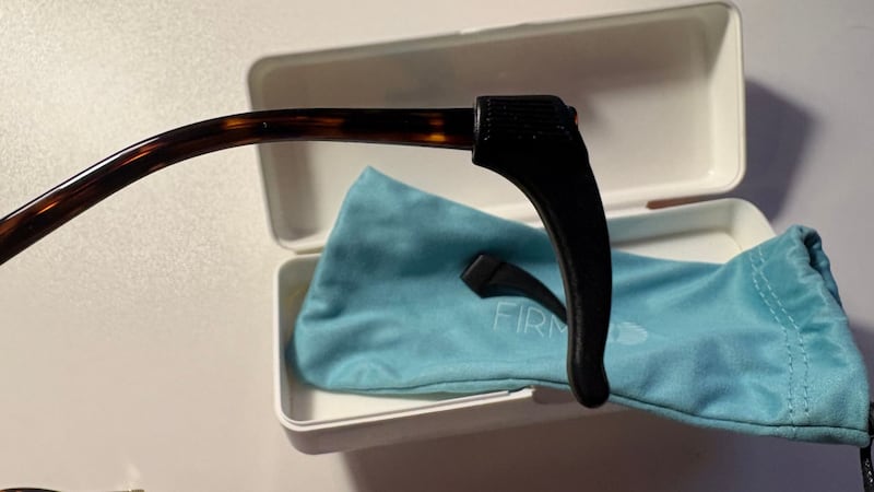 The silicone arm attachment on the arm of the glasses